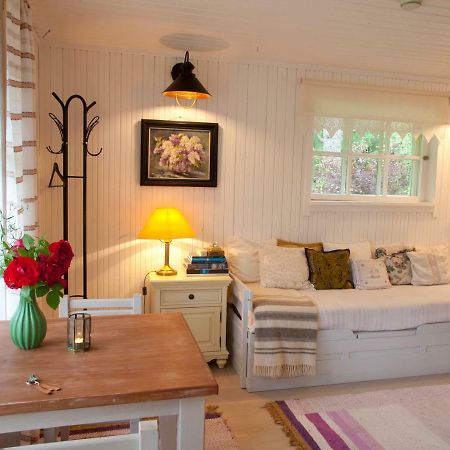 Adami Country Guesthouse Vainupea ภายนอก รูปภาพ