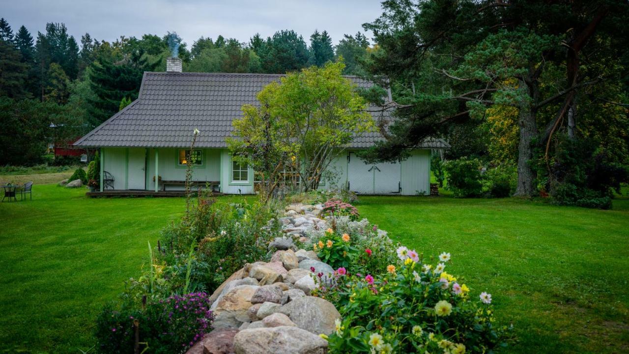 Adami Country Guesthouse Vainupea ภายนอก รูปภาพ