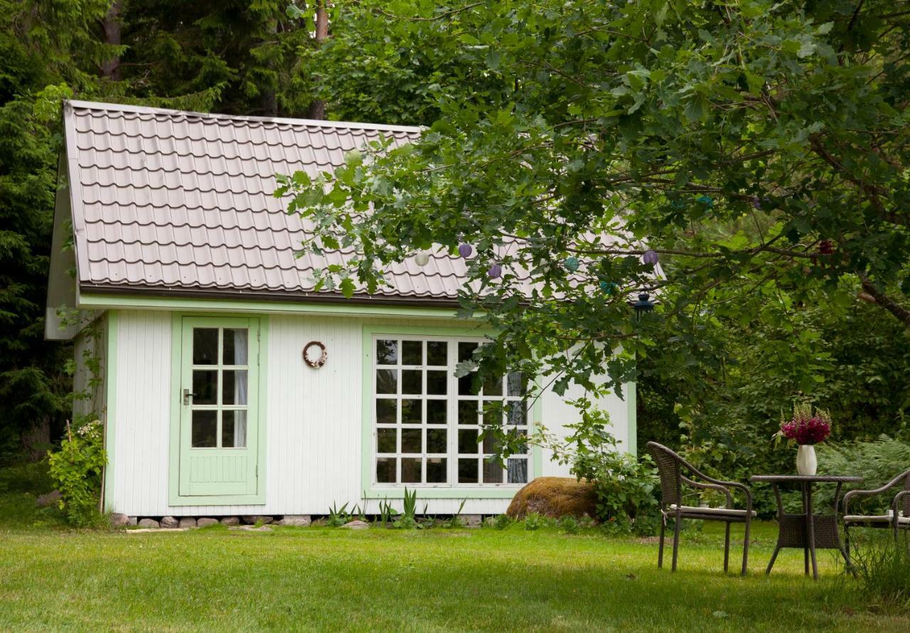 Adami Country Guesthouse Vainupea ภายนอก รูปภาพ